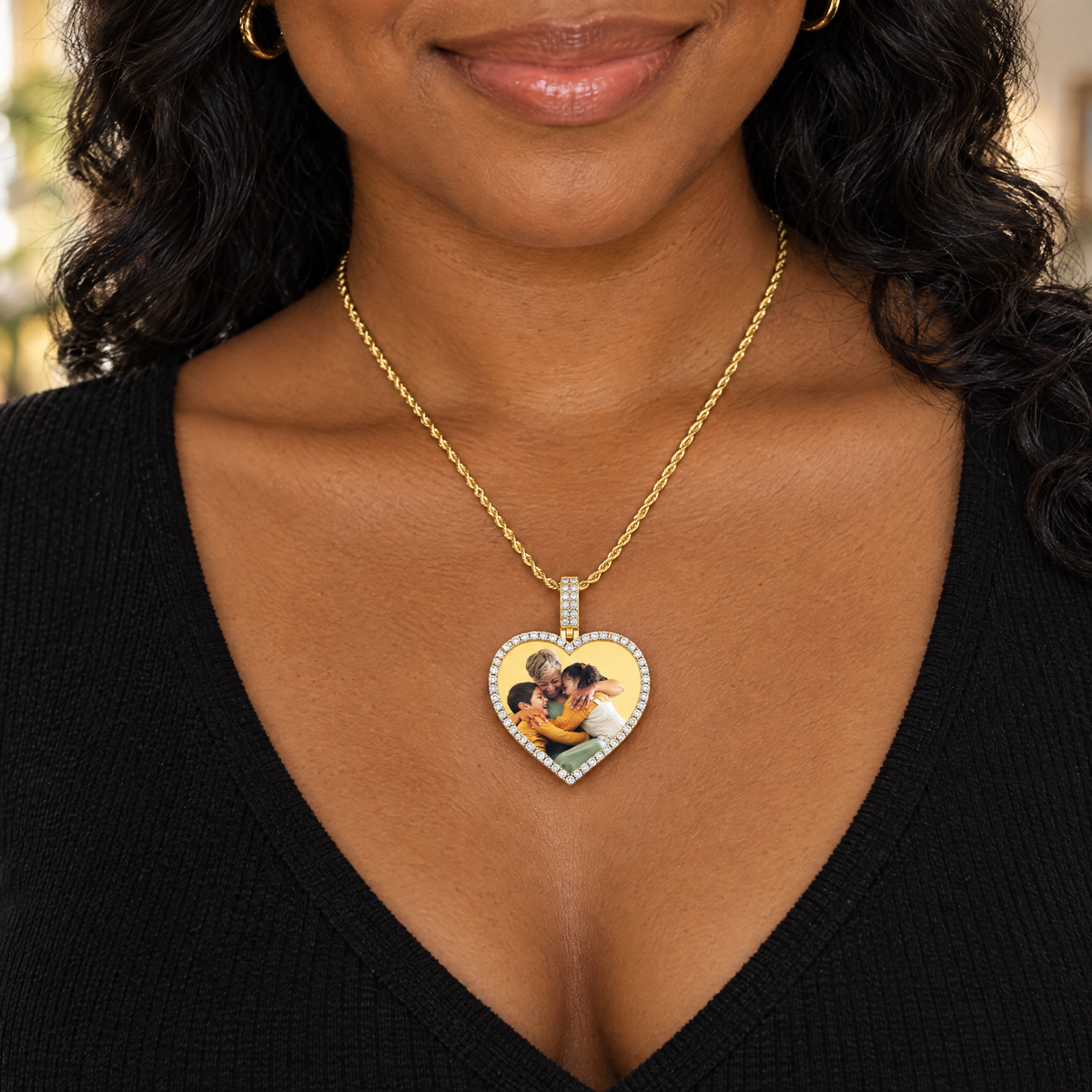 10K yellow gold diamond heart photo pendant with a family photo, worn on a rope chain by a woman, lifestyle photo, Gold Time