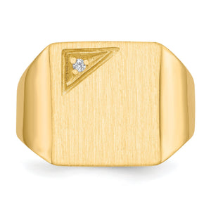 Top down view of the satin brushed signet face with the diamond set corner triangle