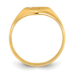 Top down view of the yellow gold heart signet ring showing the tapered band
