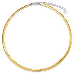 Two-tone omega necklace close-up
