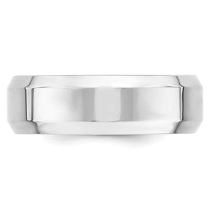 Side profile of the white gold beveled edge band showing its 7mm width