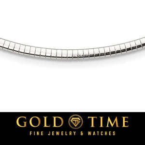 Close-up of the polished sterling silver omega links