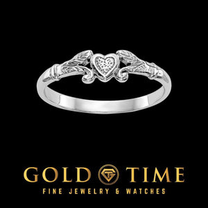 White gold heart and leaf ring with a textured heart between sculpted leaves