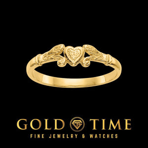 Yellow gold heart and leaf ring with a textured heart between sculpted leaves