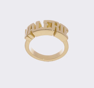 Product video of the custom name ring
